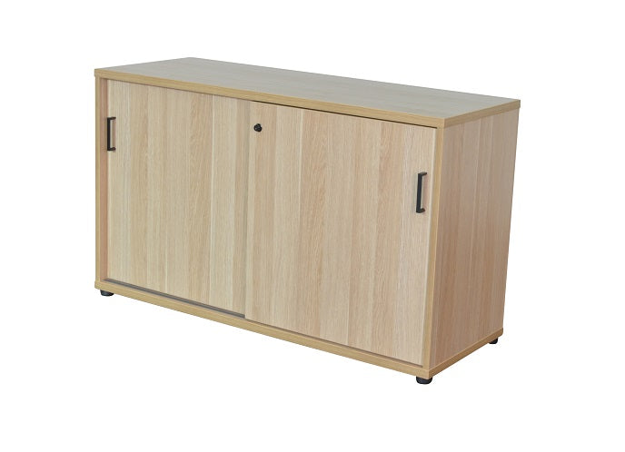 Credenza in barrel oak